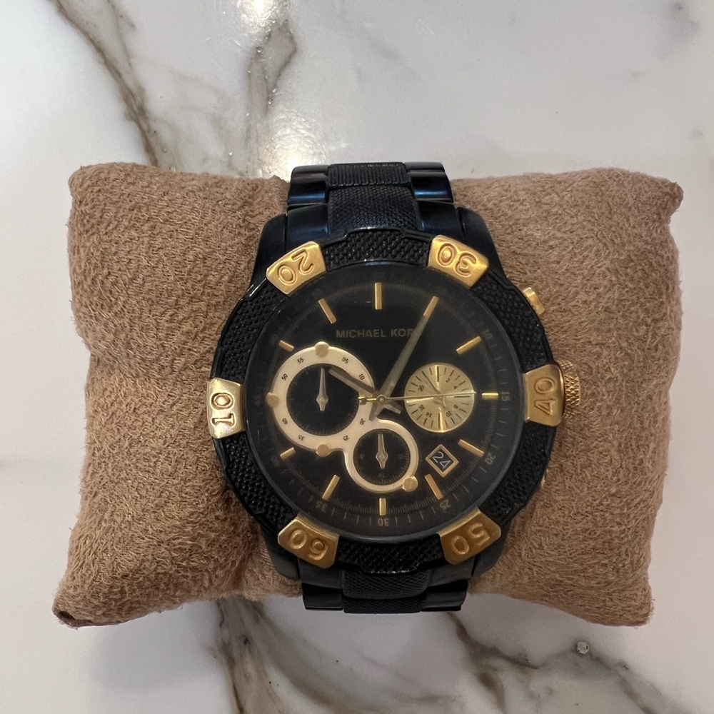 Michael Kors Gold and Black Packaging Set